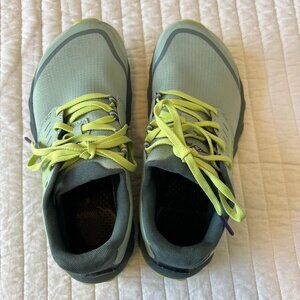 Altra Women’s Running Shoes – Size 7